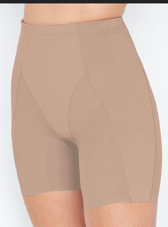 Bermuda modeladora, lycra transversal en el abdomen y compresión en pantalón de montar