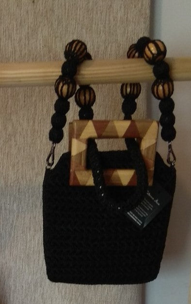 Carteras de lujo en hilo de seda de algodón, asas de madera. Únicas