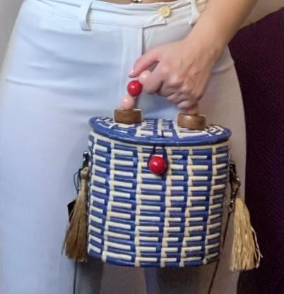 Carteras de lujo artesanales exclusivas. En rojo o en azul