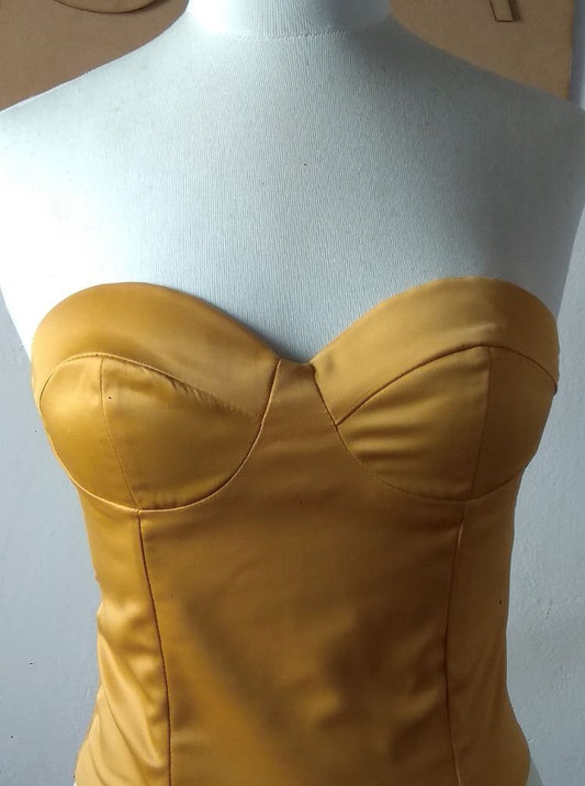 Corset en satin elastizado de vestir por talle.